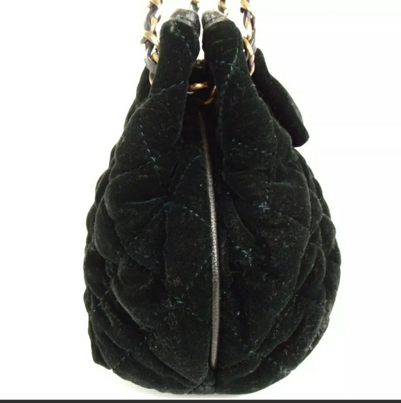 AUTHENTIC MOSHINO CHAIN SHOULDER HANDBAG - Picture 3 of 12